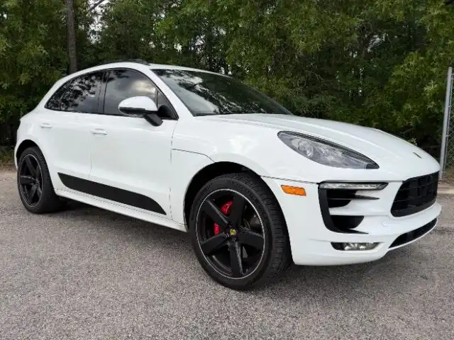 2017 Porsche Macan GTS's photo