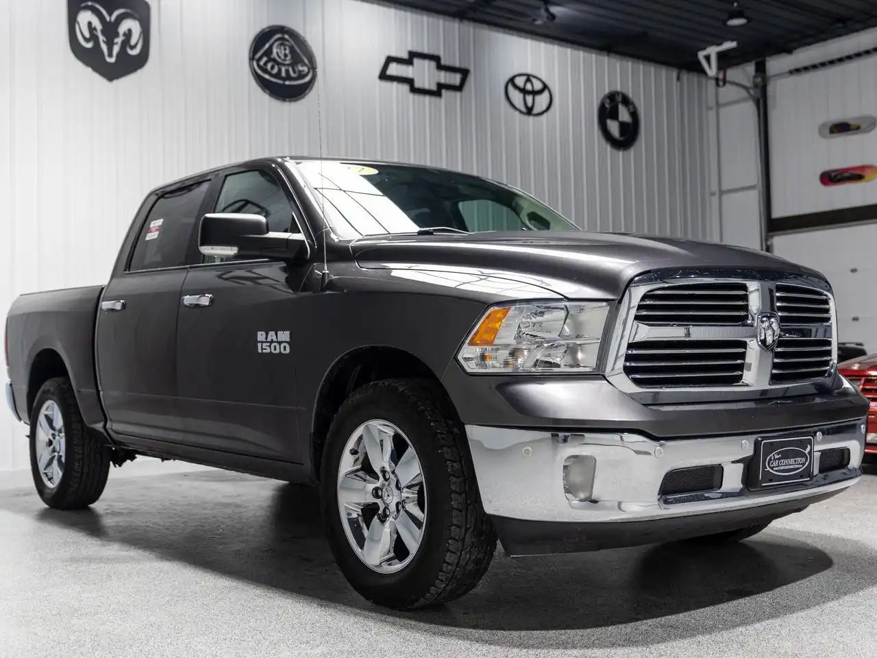 2017 RAM 1500 Big Horn 4x4 Crew Cab 5'7's photo