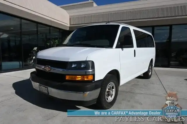 2018 Chevrolet Express 2500 LT's photo