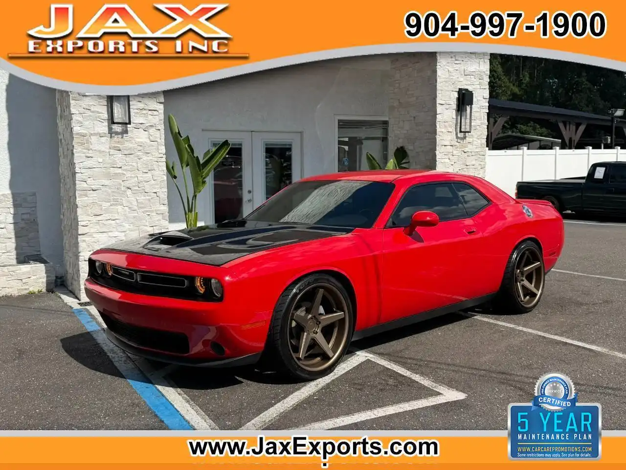 2018 Dodge Challenger SXT's photo