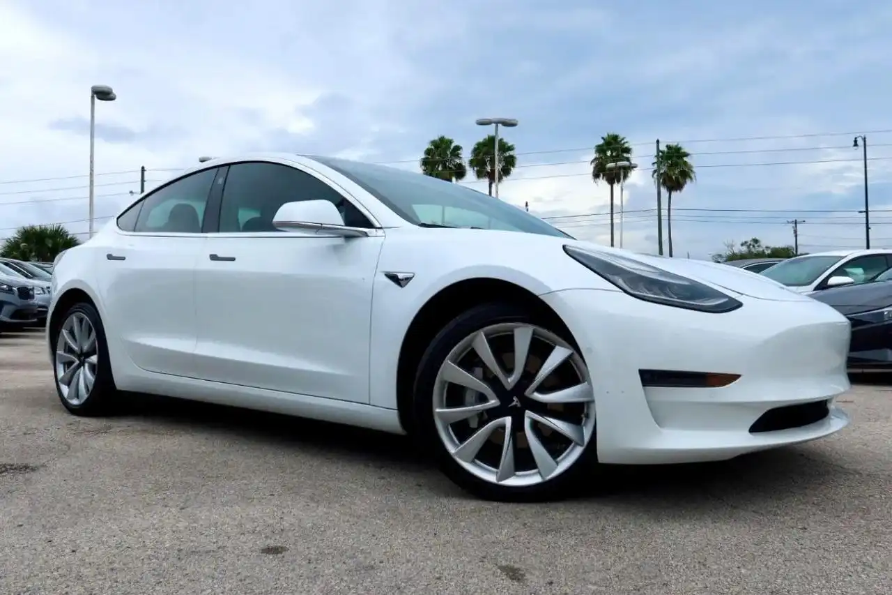 2018 Tesla Model 3 Long Range Dual Motor AWD's photo