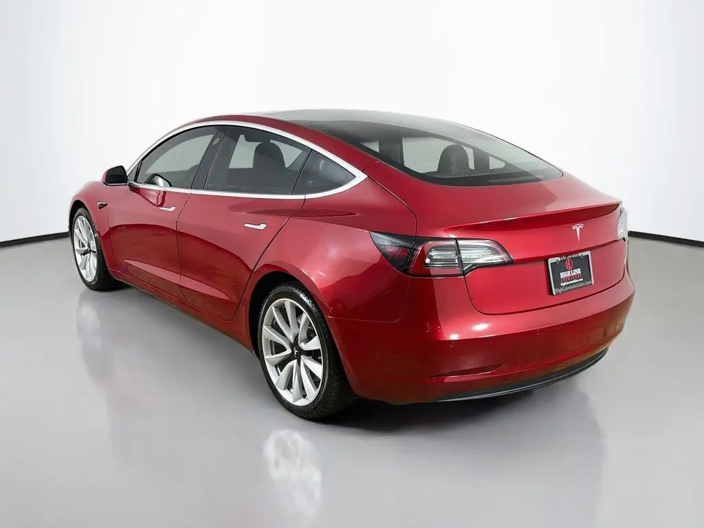 2018 Tesla Model 3 Long Range photo 5