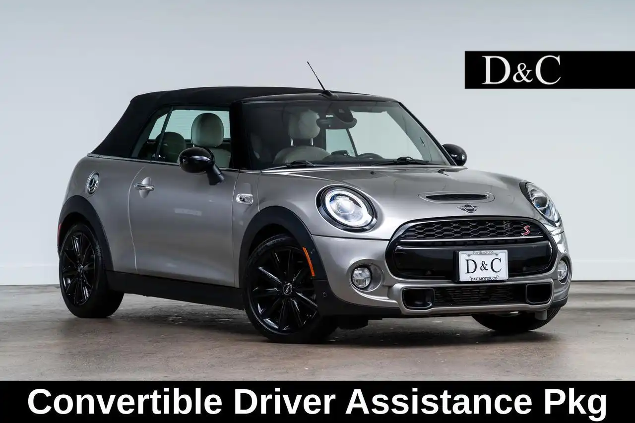 2019 MINI Convertible Cooper S Iconic's photo