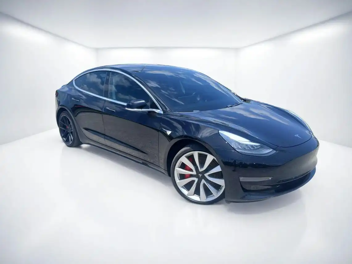 2019 Tesla Model 3's photo