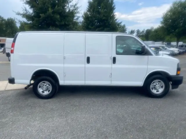 2020 Chevrolet Express Work Van HD 2500 photo 5