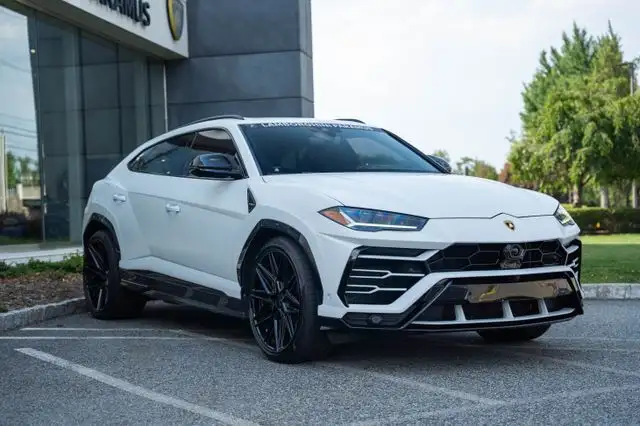 2020 Lamborghini Urus 4.0 V8's photo