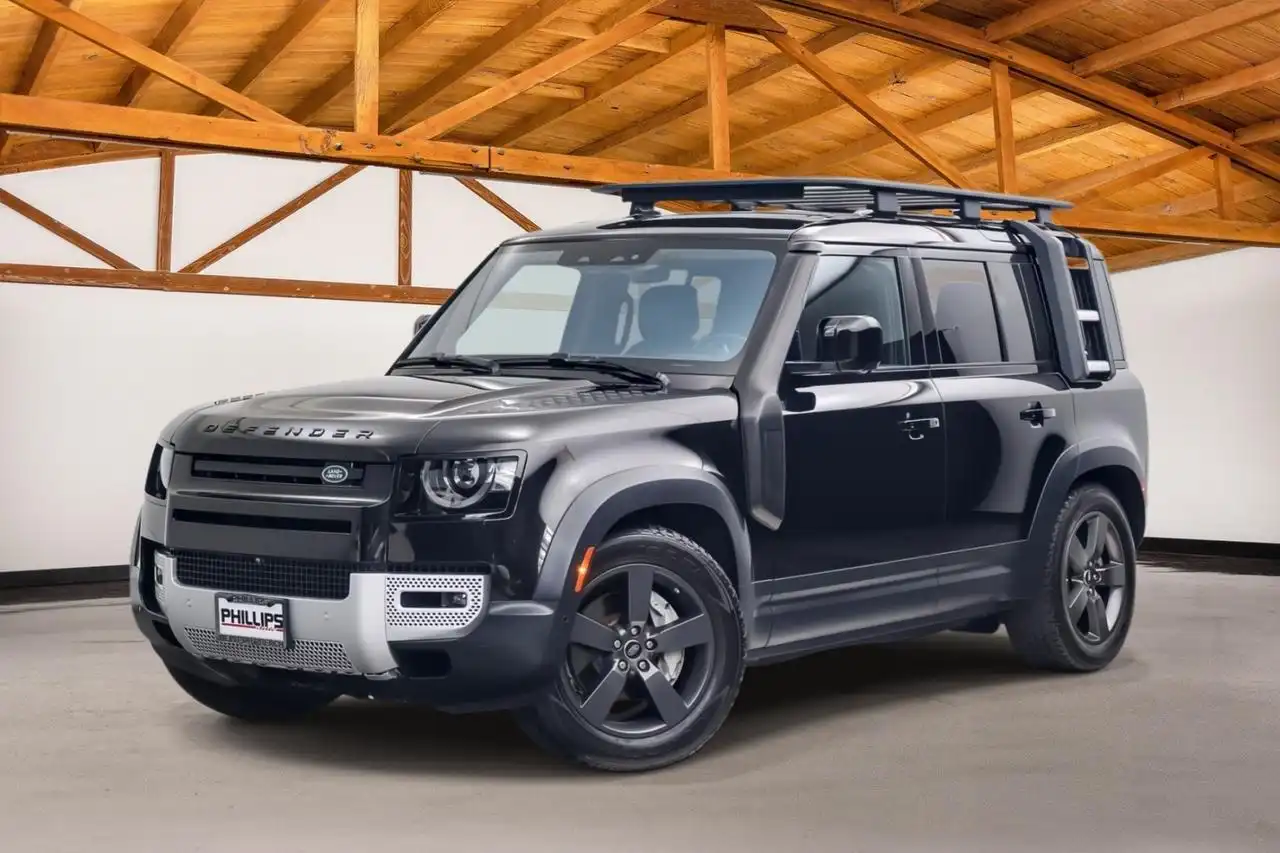 2020 Land Rover Defender HSE's photo