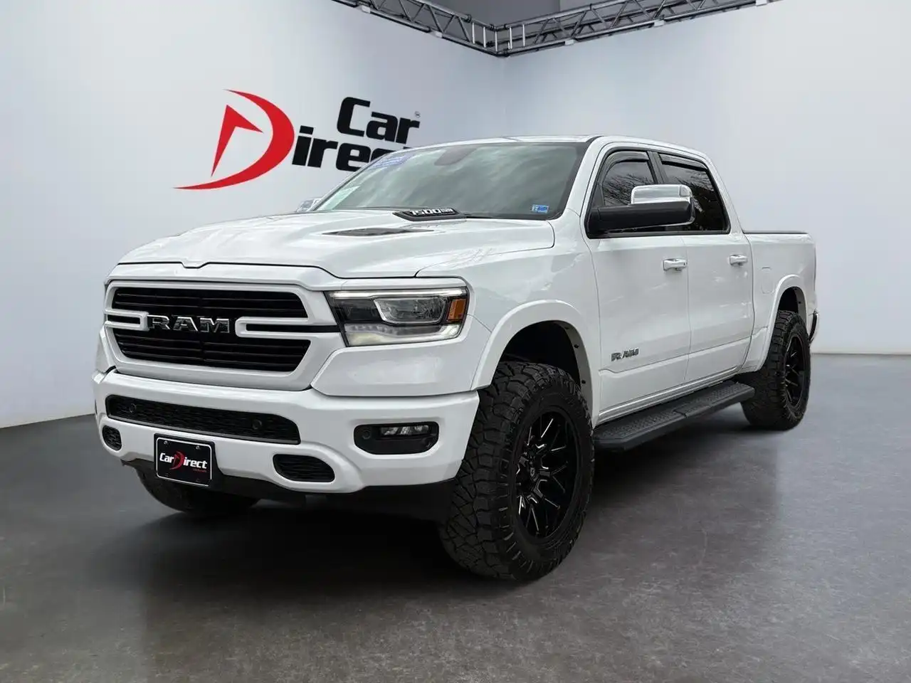 2020 RAM 1500 Laramie 4x4 Crew Cab 5'7's photo