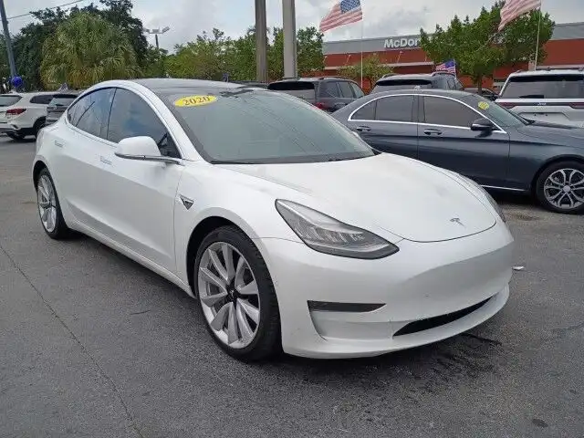 2020 Tesla Model 3 Standard Range Plus's photo