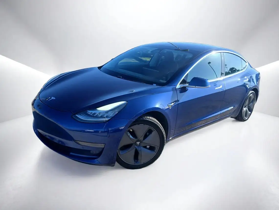 2020 Tesla Model 3 Standard Range Plus's photo