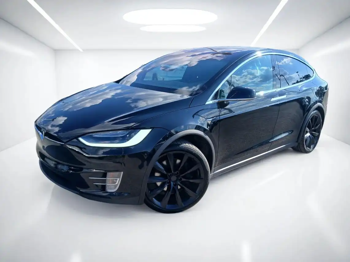2020 Tesla Model X Long Range Plus's photo