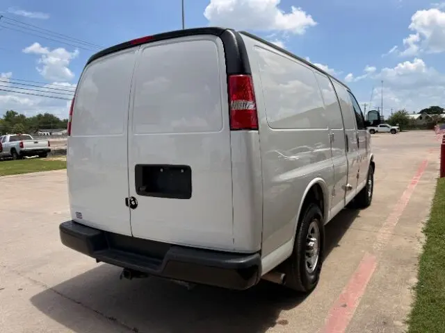 2021 Chevrolet Express 2500 Work Van HD photo 4