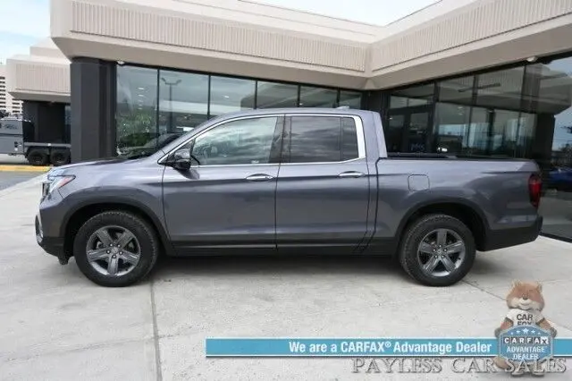 2021 Honda Ridgeline RTL-E AWD photo 3
