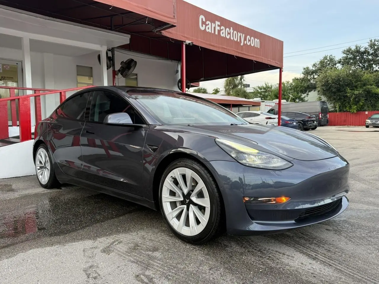2021 Tesla Model 3 Standard Range Plus photo 4