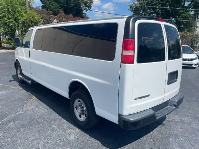 2022 Chevrolet Express LS 3500 Extended photo 4