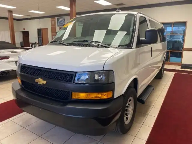 2022 Chevrolet Express 3500 LS Extended's photo