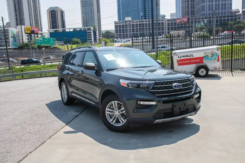 2022 Ford Explorer XLT RWD's photo