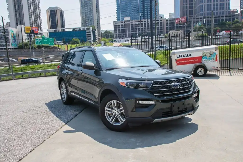 2022 Ford Explorer XLT RWD's photo
