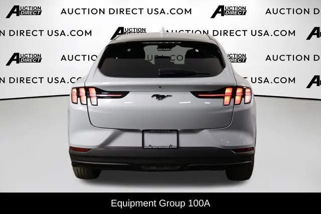 2022 Ford Mustang-Mach-e Select photo 3