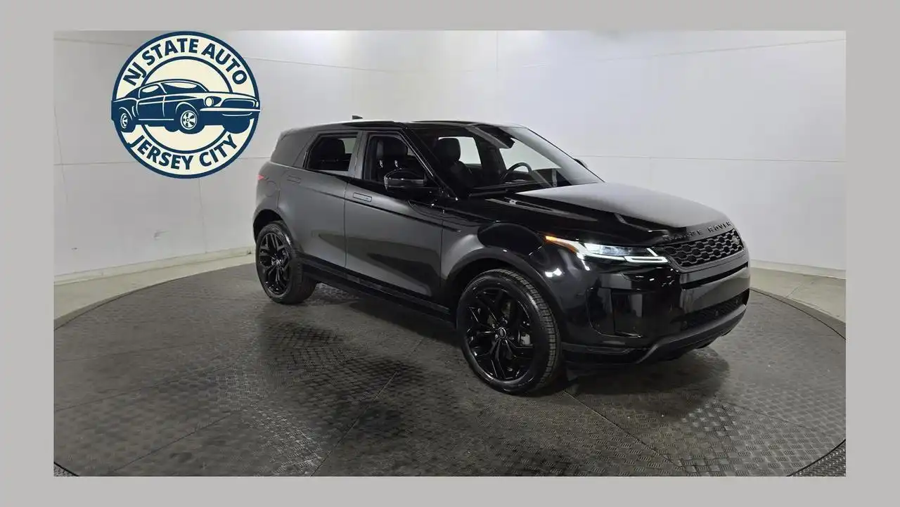 2022 Land Rover Range Rover Evoque SE's photo