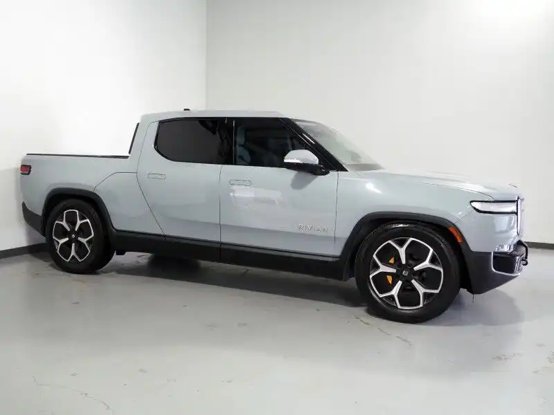 2022 Rivian R1T Adventure's photo