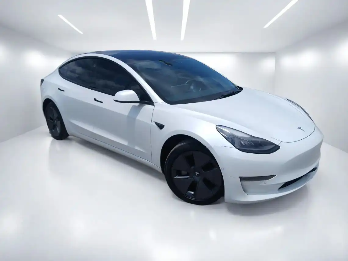 2022 Tesla Model 3 Long Range Dual Motor All-Wheel Drive's photo