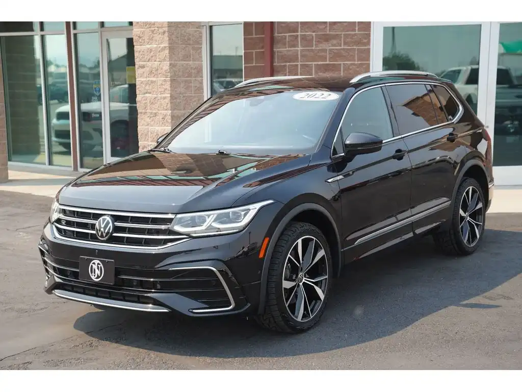 2022 Volkswagen Tiguan 2.0T SEL R-Line 4Motion's photo