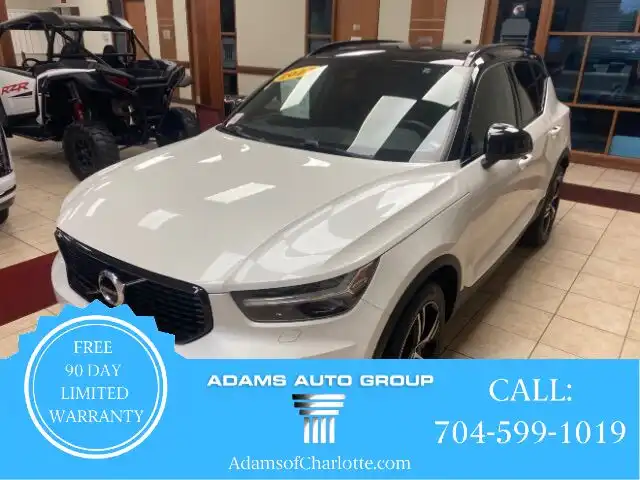 2022 Volvo XC40 T5 R-Design AWD's photo