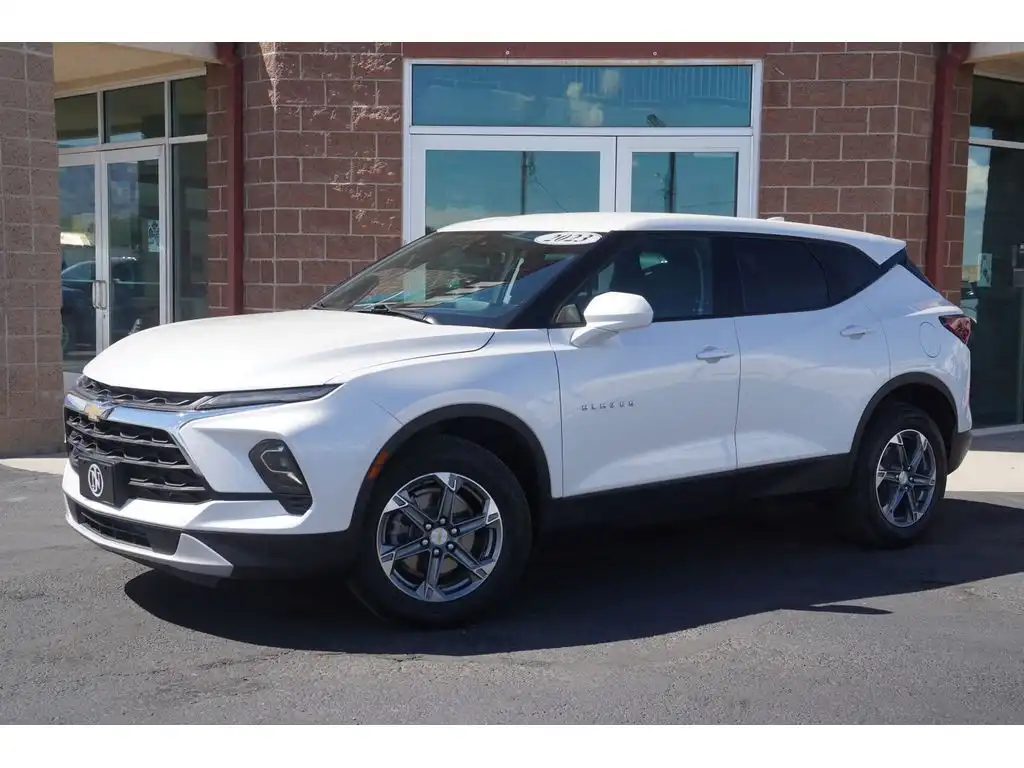 2023 Chevrolet Blazer 2.0T 2LT AWD's photo