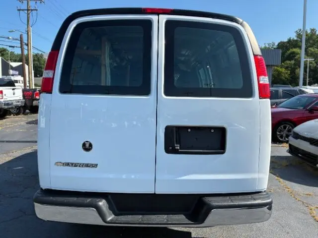 2023 Chevrolet Express 2500 Work Van HD photo 4