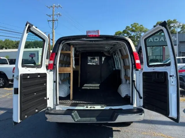2023 Chevrolet Express 2500 Work Van HD photo 5
