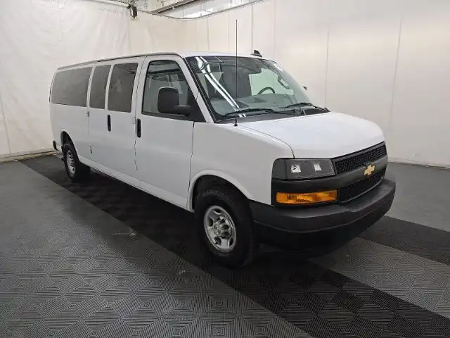 2023 Chevrolet Express 3500 LS Extended's photo
