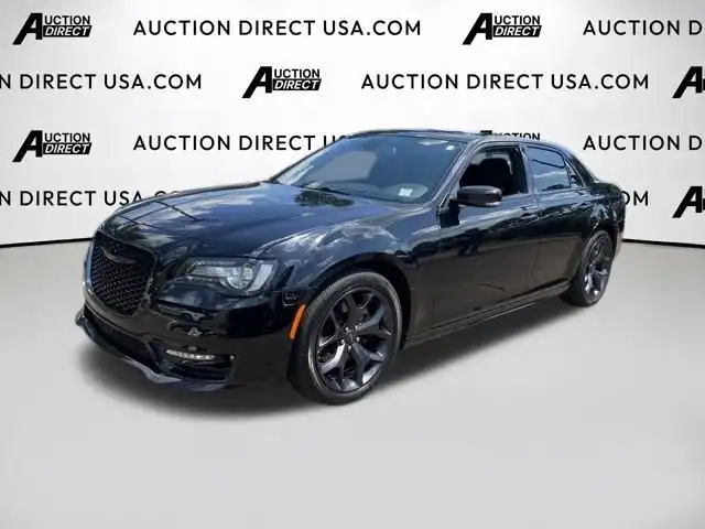 2023 Chrysler 300 S's photo