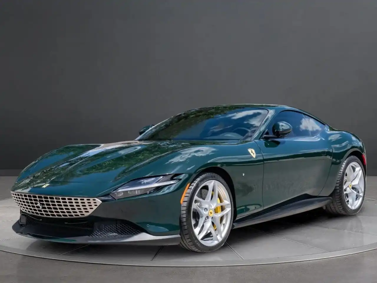 2023 Ferrari Roma Spider's photo