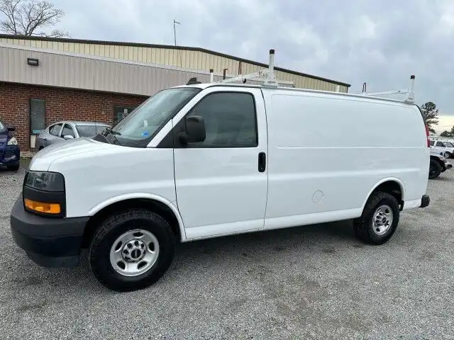 2023 GMC Savana 2500's photo