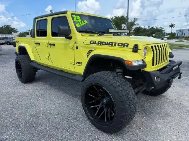 2023 Jeep Gladiator Sport S's photo