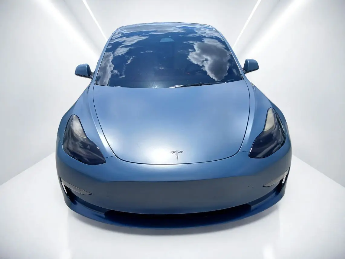 2023 Tesla Model 3 Performance photo 3