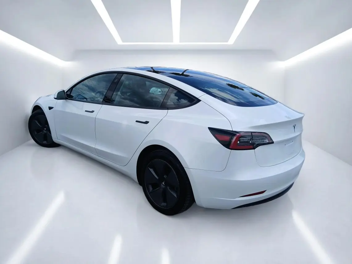 2023 Tesla Model 3 Base photo 4
