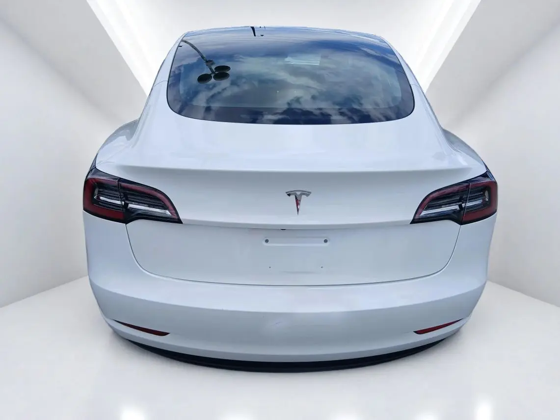 2023 Tesla Model 3 Base photo 5