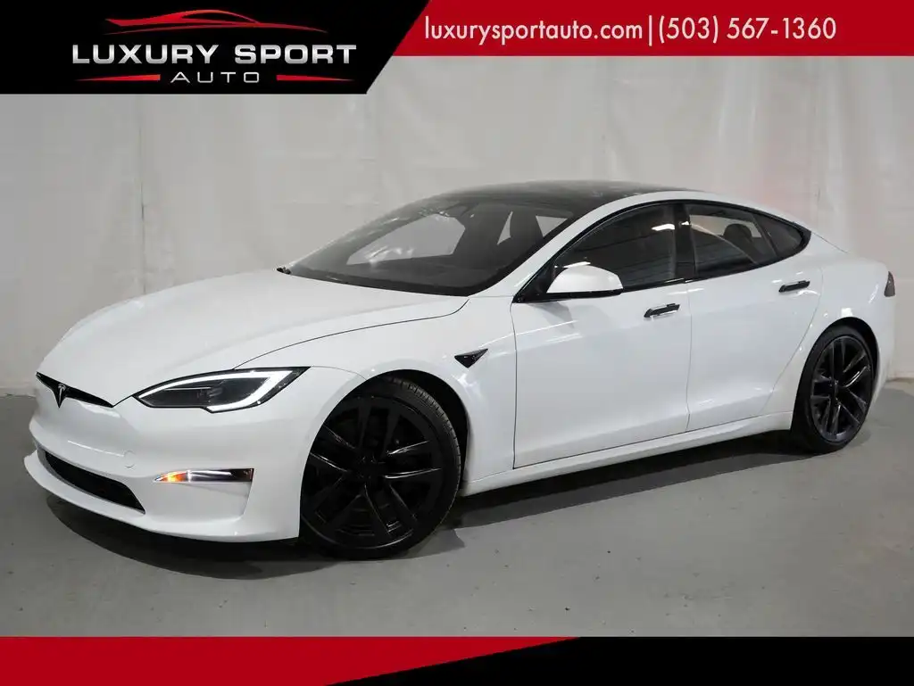 2023 Tesla Model S Standard Range's photo
