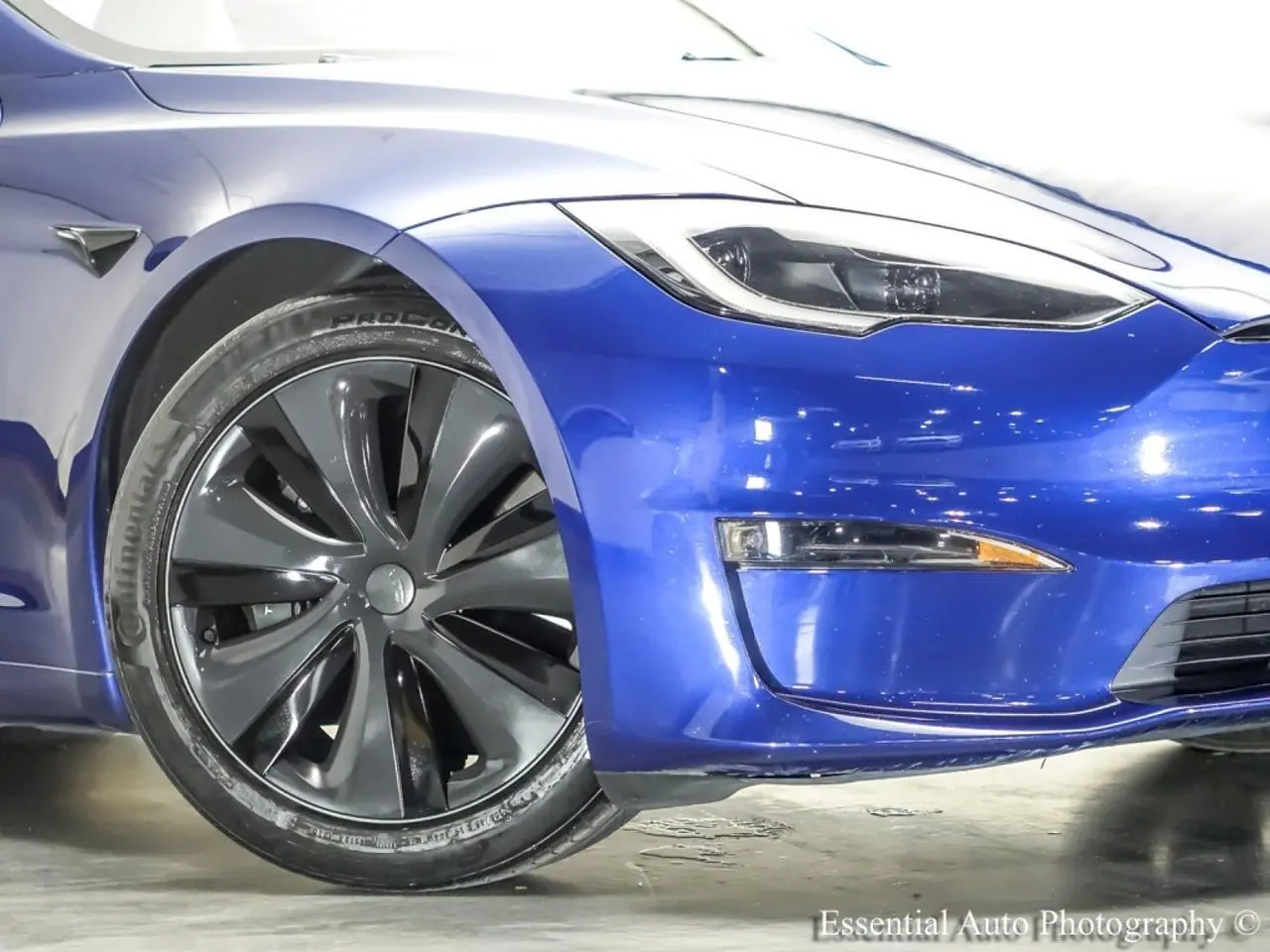 2023 Tesla Model S Standard Range photo 3