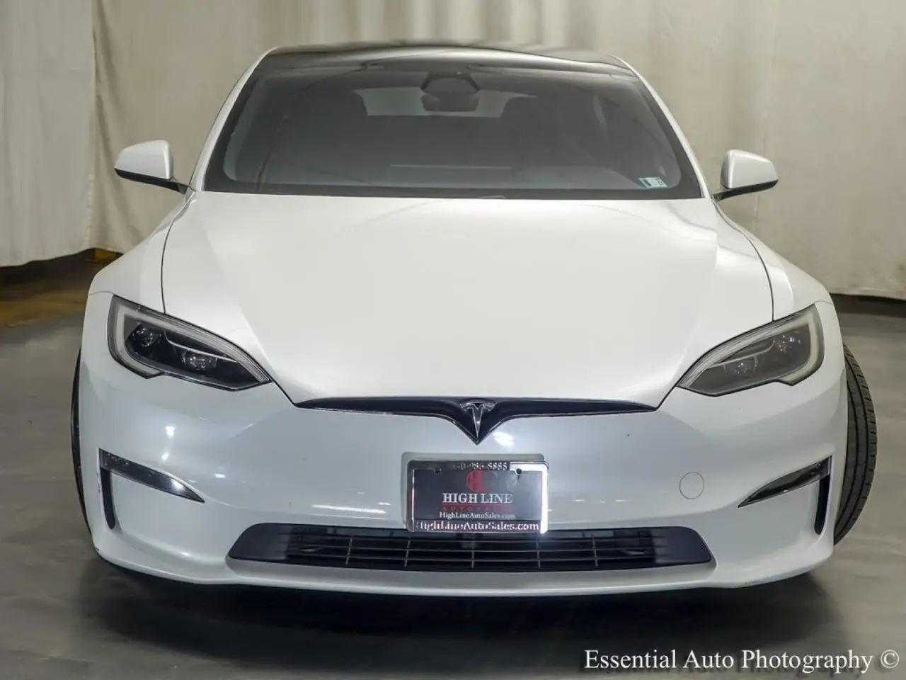 2023 Tesla Model S Standard Range photo 5