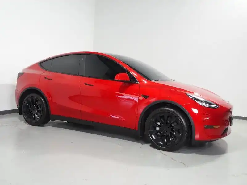 2023 Tesla Model Y Long Range Dual Motor All-Wheel Drive's photo