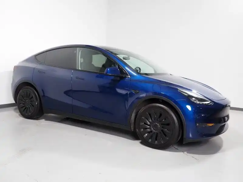 2023 Tesla Model Y Long Range Dual Motor All-Wheel Drive's photo