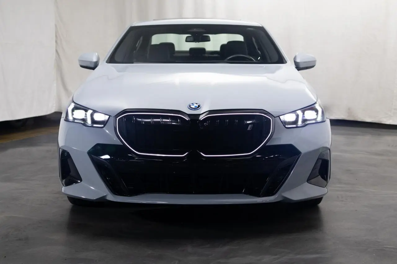 2024 BMW i5 eDrive40 photo 4