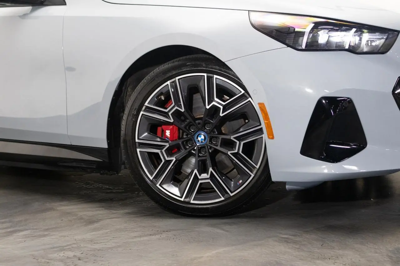 2024 BMW i5 eDrive40 photo 3
