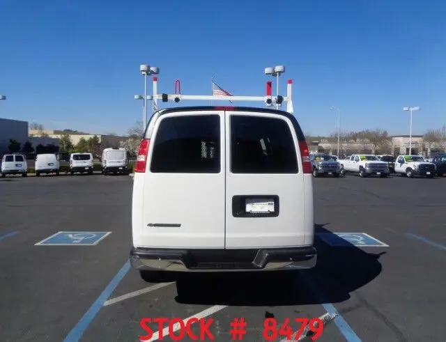 2024 Chevrolet Express 2500 Work Van HD photo 4