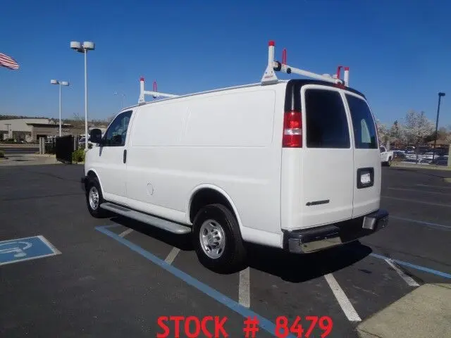 2024 Chevrolet Express 2500 Work Van HD photo 3