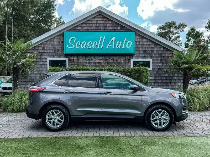 2024 Ford Edge SEL AWD's photo