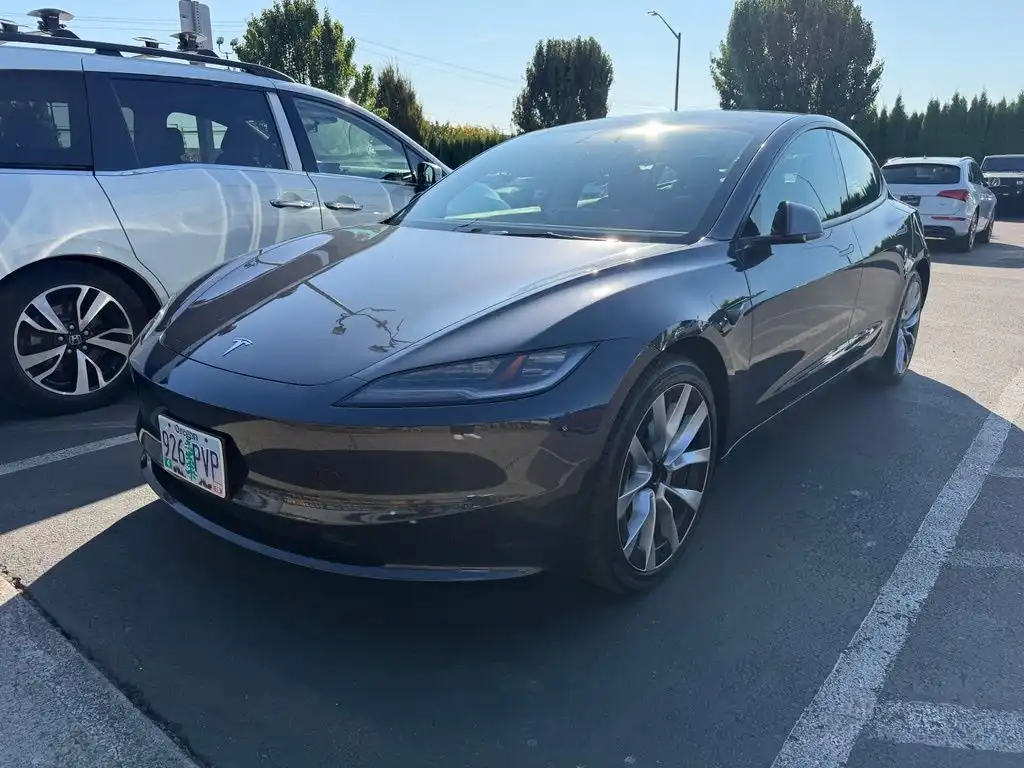 2024 Tesla Model 3 Base's photo